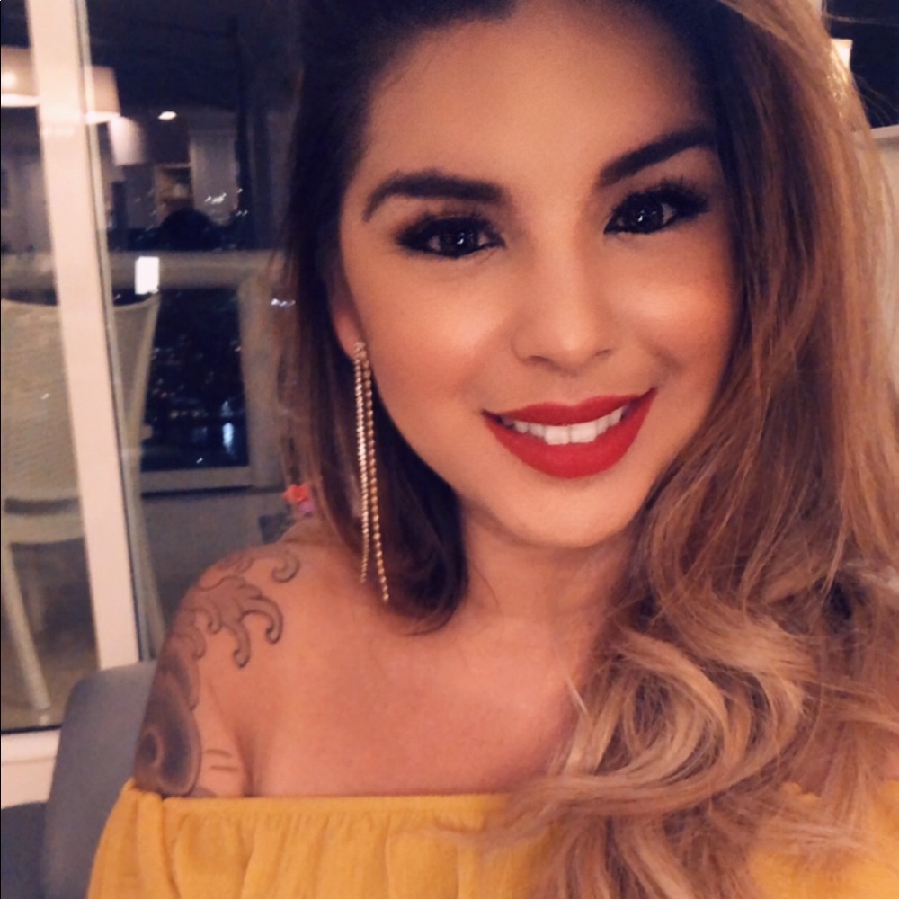 Meet your Posher, Vanessa